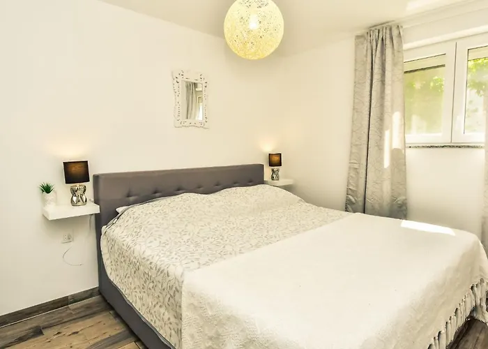 Apartman Petra-1 By Interhome *