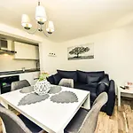 Appartamento Petra-1 By Interhome *