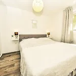 Petra-1 By Interhome *