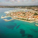 Appartamento Petra-1 By Interhome