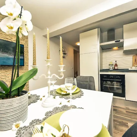 Petra-1 By Interhome