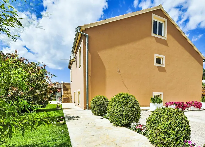 Petra-1 By Interhome アパート ビオグラード・ナ・モル